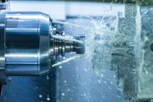Fluidos para trabajar el metal o taladrinas: así se protegen